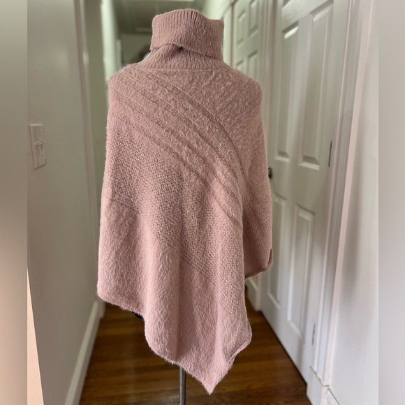 Mia & Tess Fuzzy Shimmering Turtleneck Rose Color Poncho - Picture 5 of 14